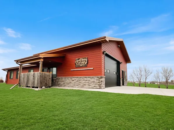 7652 Highview Dr, Waubay, SD 57273