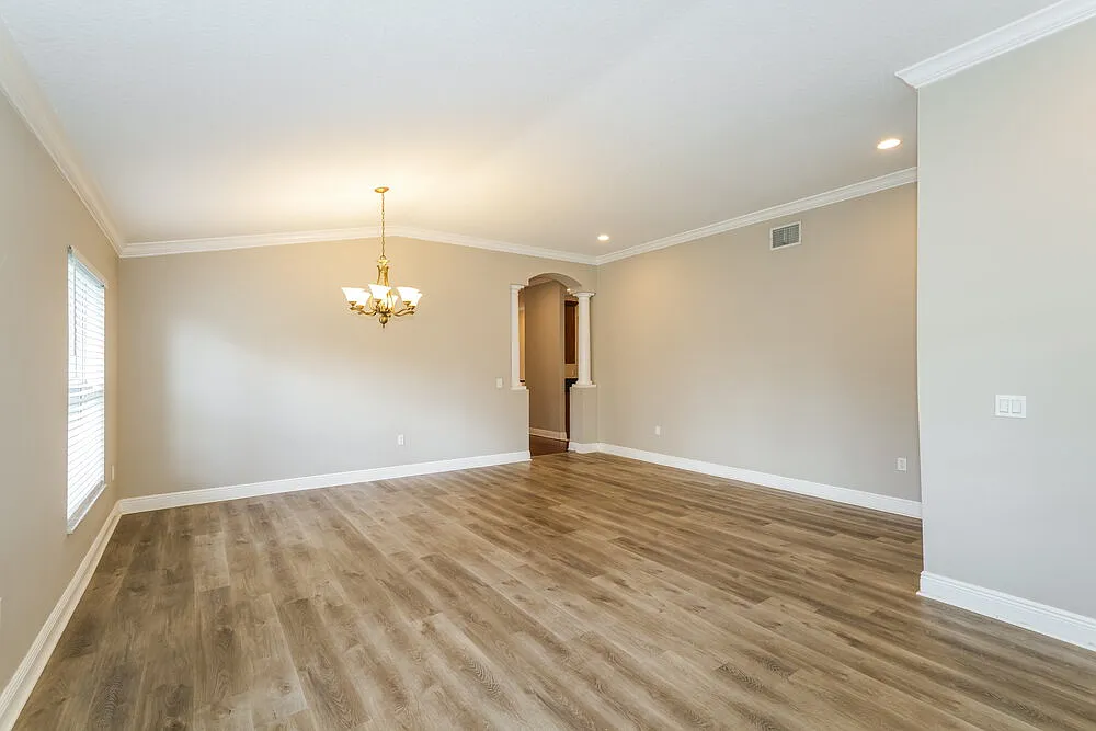 4 bed, 2.0 bath, 2061 sqft, $2,460 — Photo 3