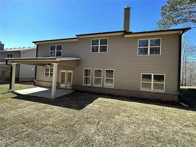 1850 Silver Crest Way — Photo 10