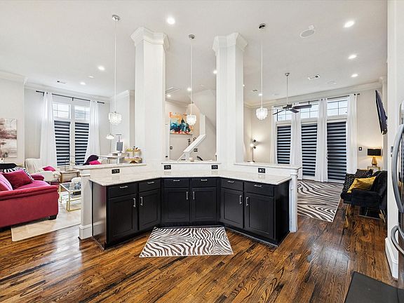 5th image of 5820 Darling St