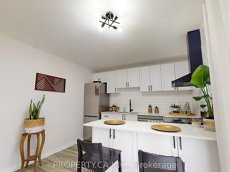 610 George St N #5 — Photo 4