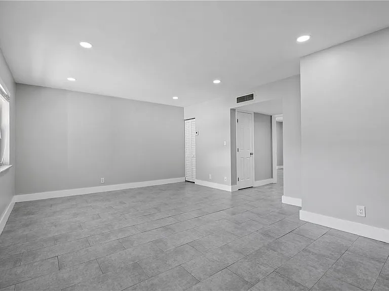 1470 N Dixie Hwy #2 — Photo 7