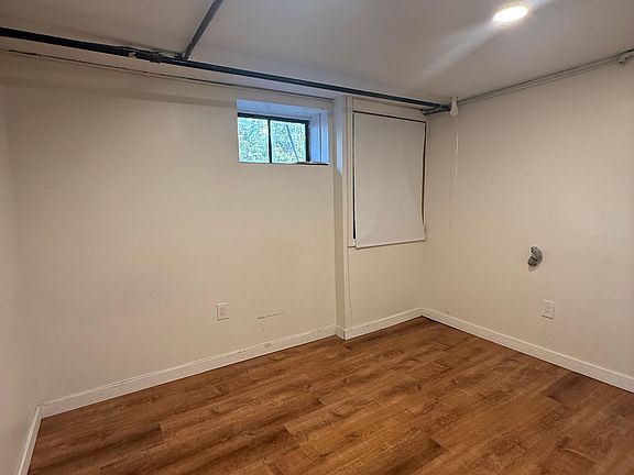 3rd image of 2411 Orchard Ter