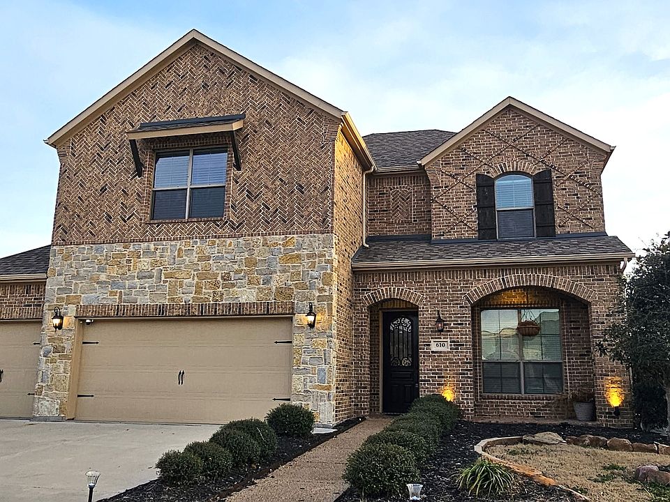 1st image of 610 Warner Dr