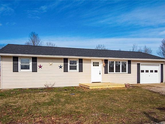 4th image of 96 Summit St