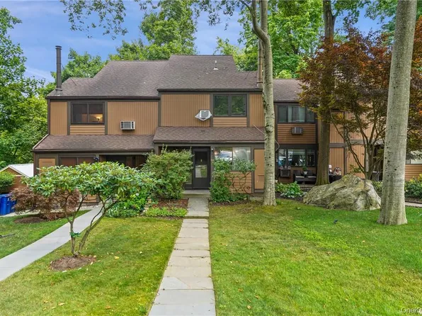 118 Round Hill Road, Dobbs Ferry, NY 10522