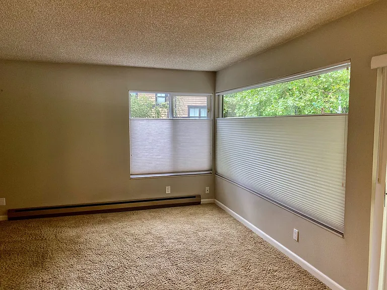321 Bellevue Way SE #406 — Photo 2
