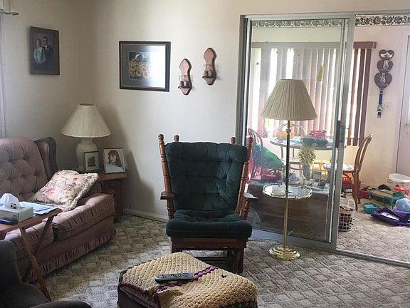 5th image of 417 E Broadway Ave