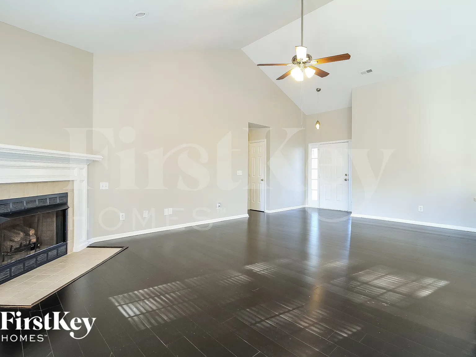 3 bed, 2.0 bath, 1456 sqft, $2,080 — Photo 4