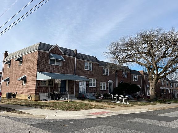 3rd image of 1600 E Latimer Pl