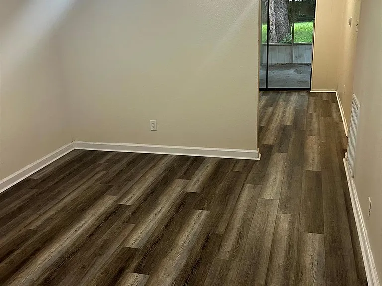 5718 Mackinaw St — Photo 1
