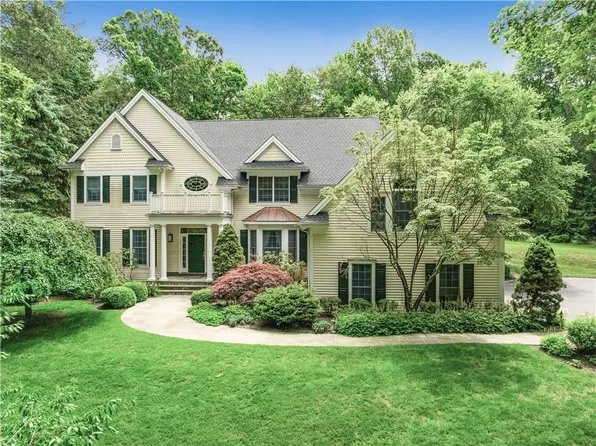 4 Gifford Lake Drive, Armonk, NY 10504