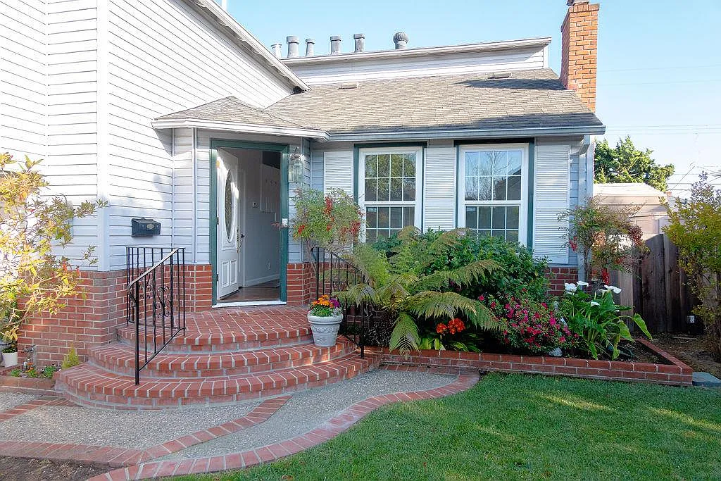 870 W Grant Pl photo 1