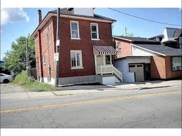5 Bruce St, Cambridge, ON N1R 2C8