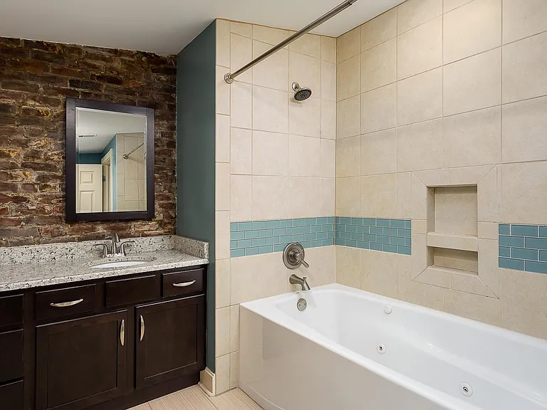 532 S 4th St #501 — Photo 12