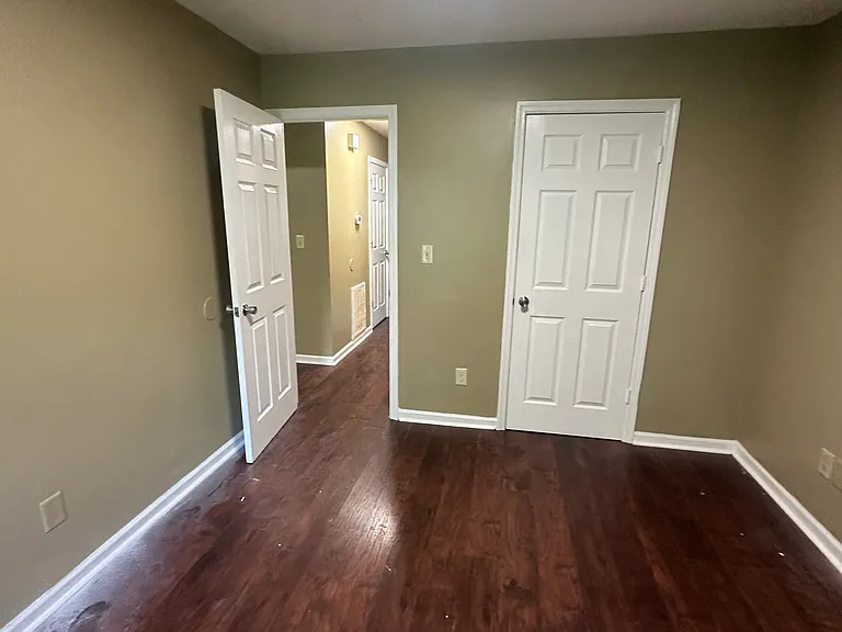 1198 Mount Rushmore Way — Photo 1