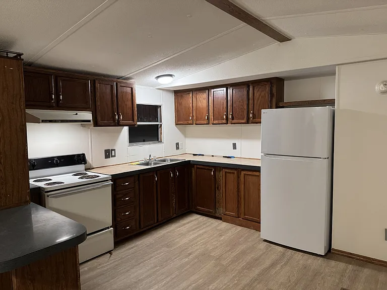10926 Old County Line Rd — Photo 6