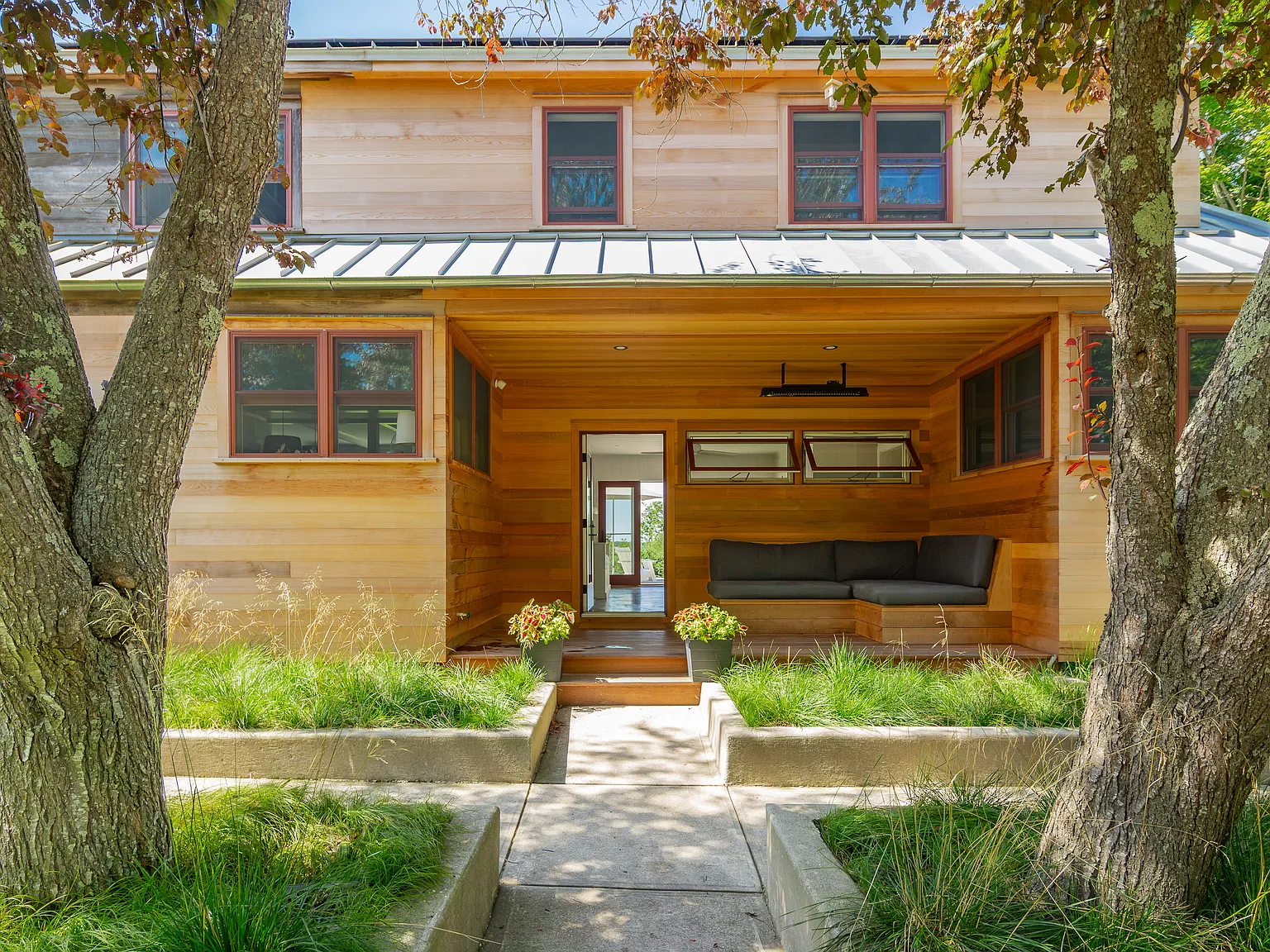 An Exceptional First-Time Rental in Sag Harbor Village — Photo 4
