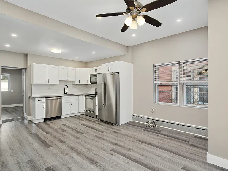 3209 Winter St — Photo 6