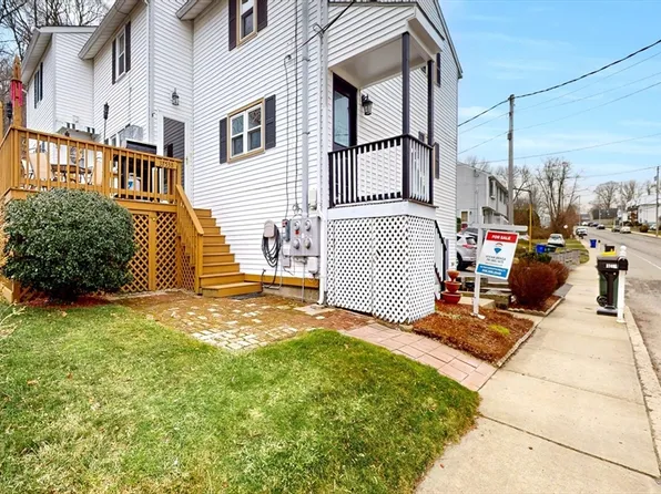 3753 N Main St #2, Fall River, MA 02720