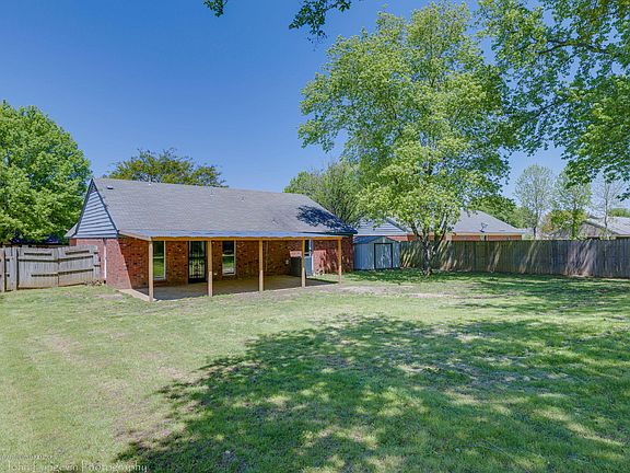 3rd image of 3785 Ramblewood Dr
