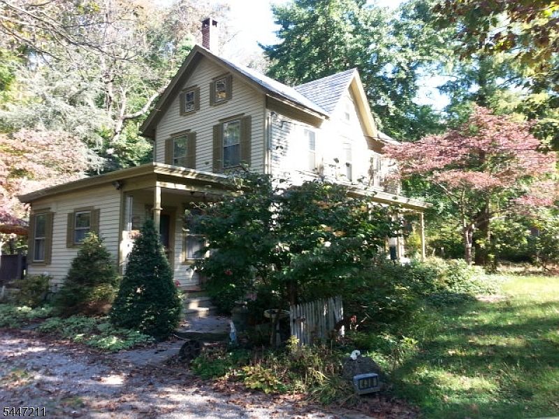 1st image of 438 Church Rd