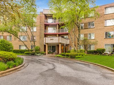 945 E Kenilworth Ave UNIT 429, Palatine, IL, 60074