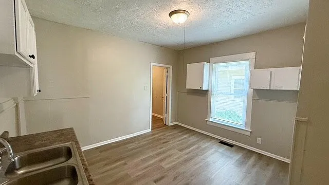 1346 N Dearborn St — Photo 8