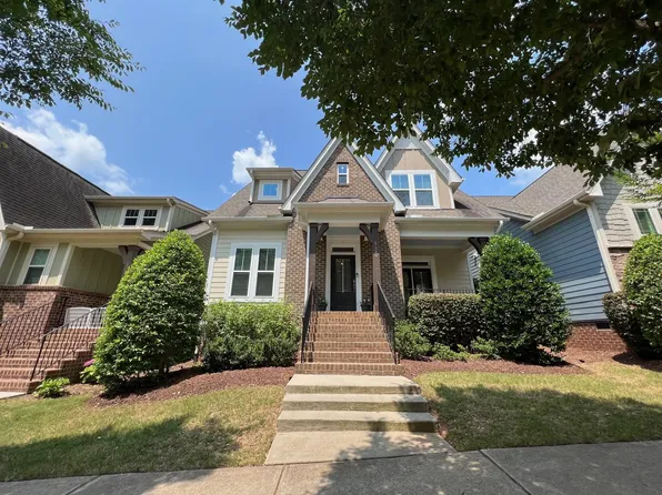 1529 Fullerton Pl, Raleigh, NC 27607