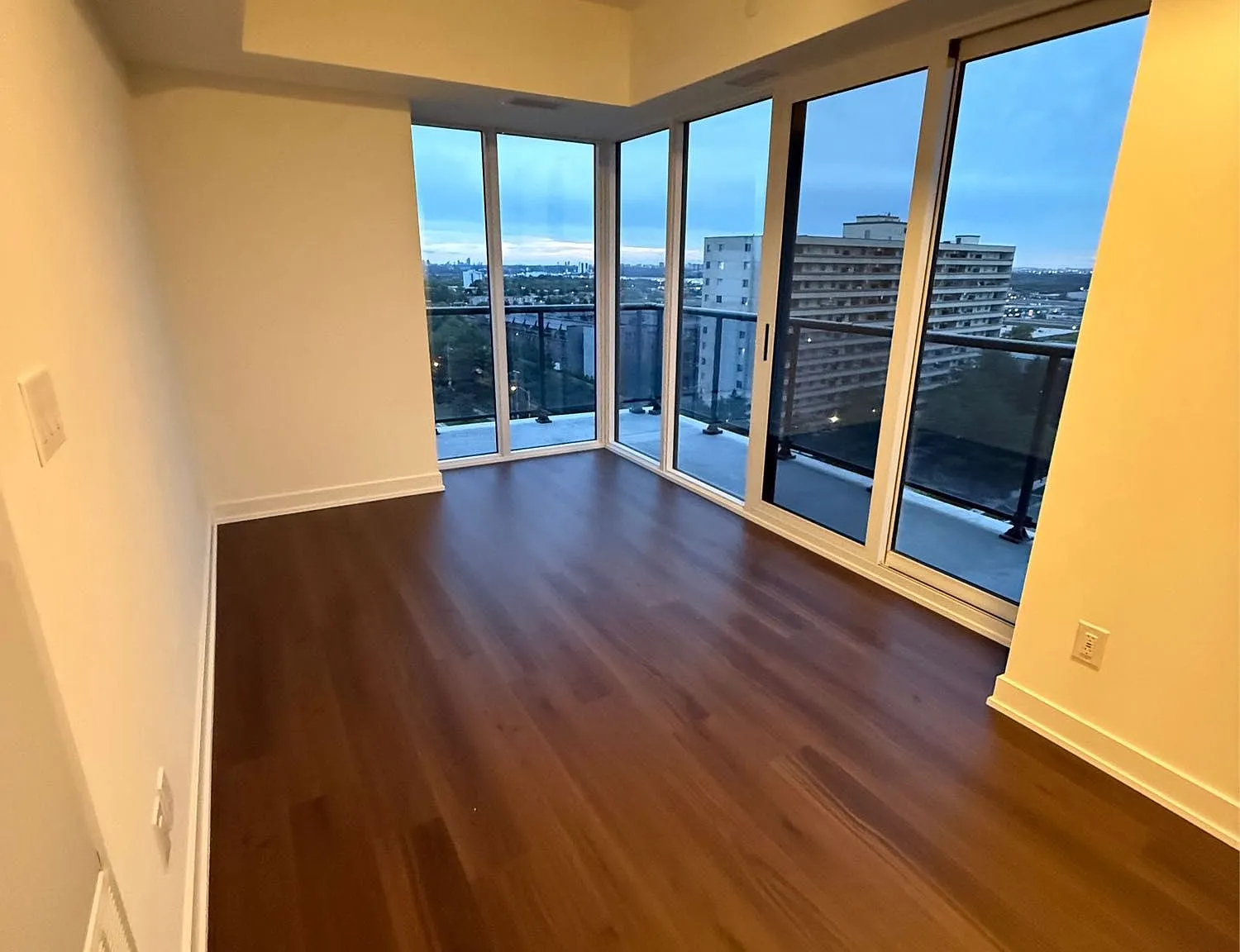 1 bed, $2,100 — Photo 4