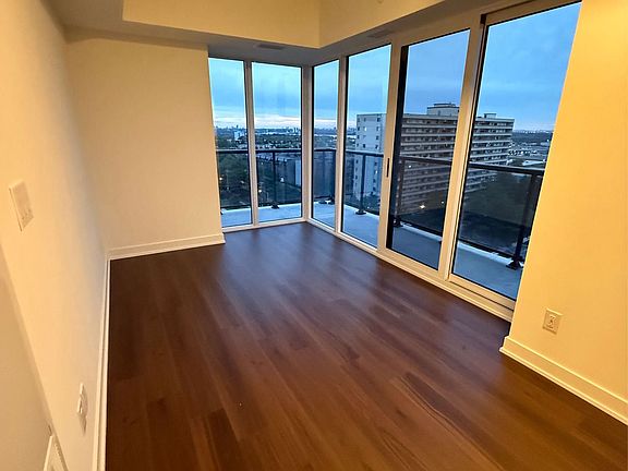 4th image of 2825 Jane St #1009