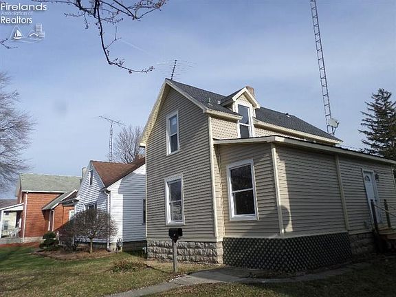 3rd image of 1229 White Ave