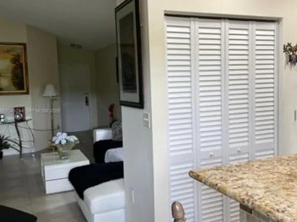 13302 SW 152nd St APT 3008, Miami, FL 33177