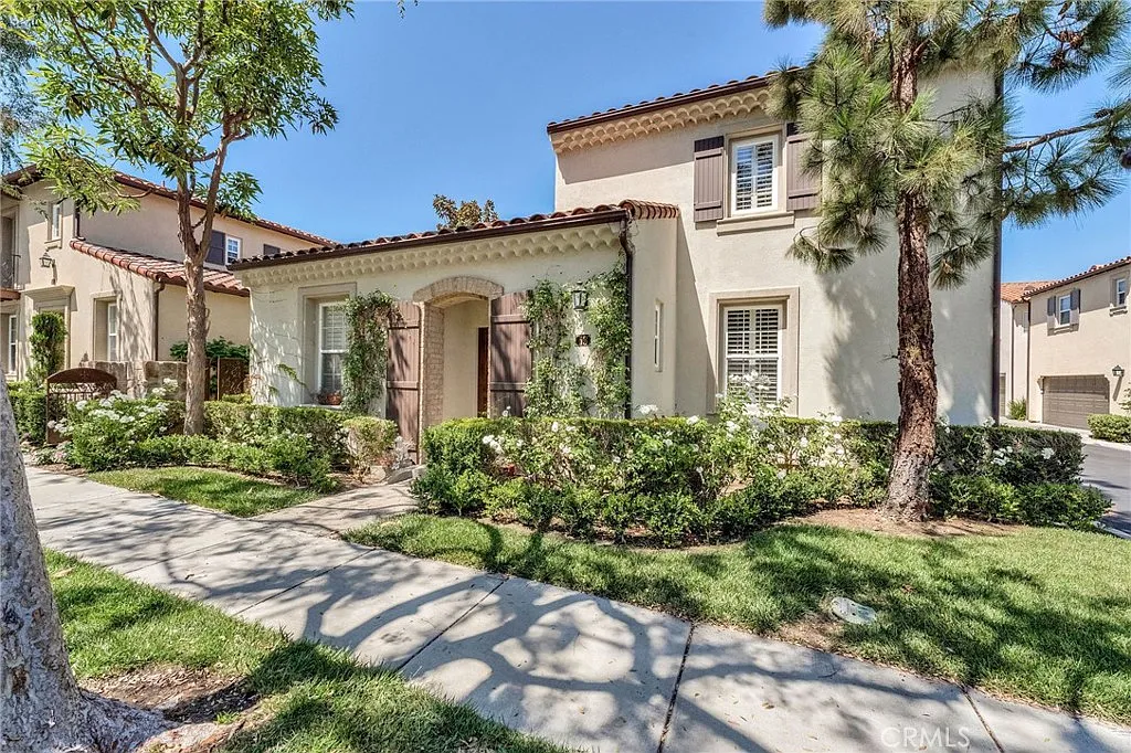 2 bed, 2.5 bath, 1116 sqft, $4,550 — Photo 1