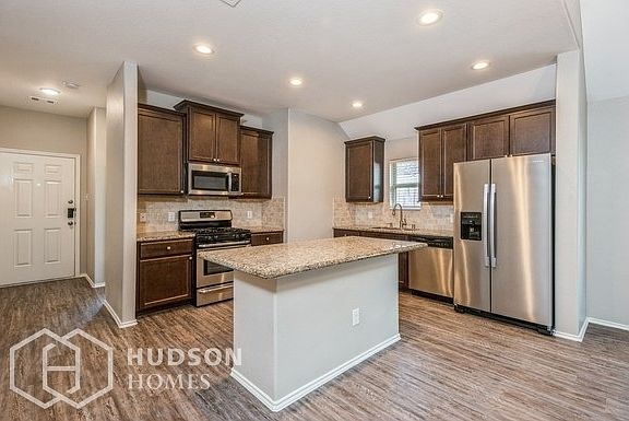 4th image of 8435 Coral Cove Pass Ln