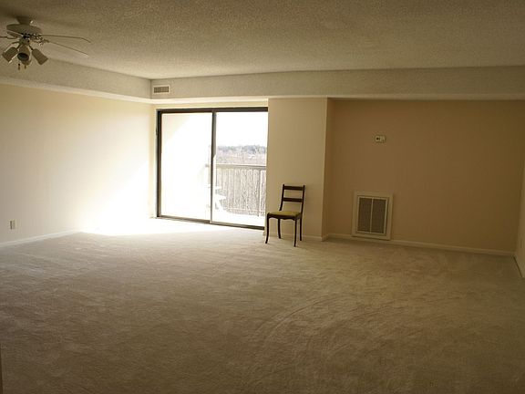 Livingroom2