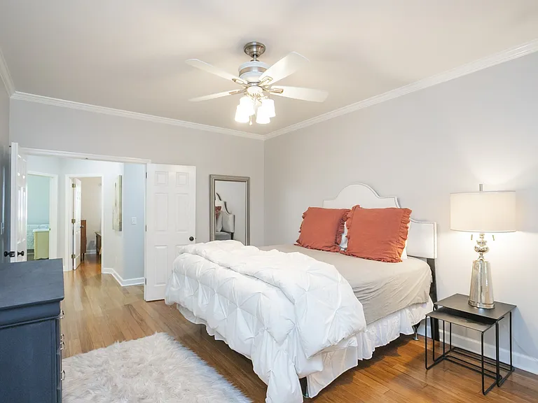 1004 Elmshade Ln — Photo 21
