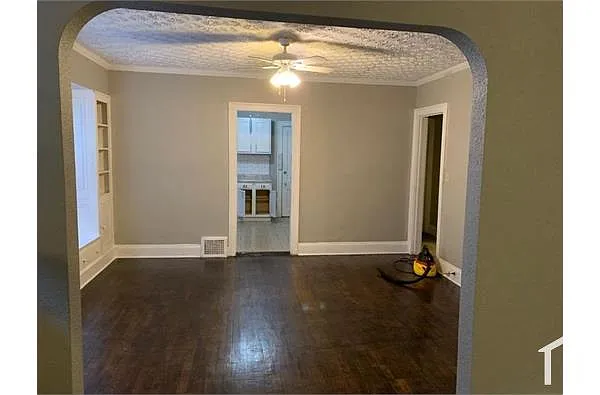 Building Photo - 2839 Avondale Ave