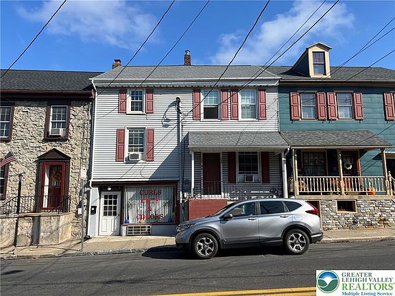 2nd image of 127 E Main St