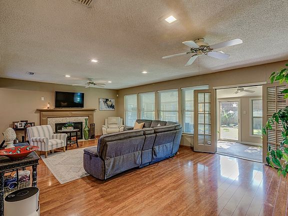 4th image of 2805 Hedgeway Dr