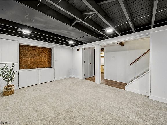5th image of 305 Hayes Ave