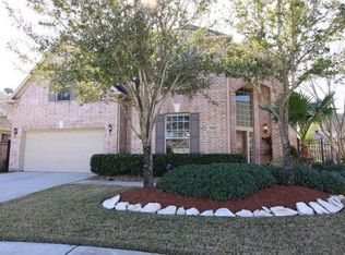 8706 Rippling Water Dr, Sugar Land, TX 77479