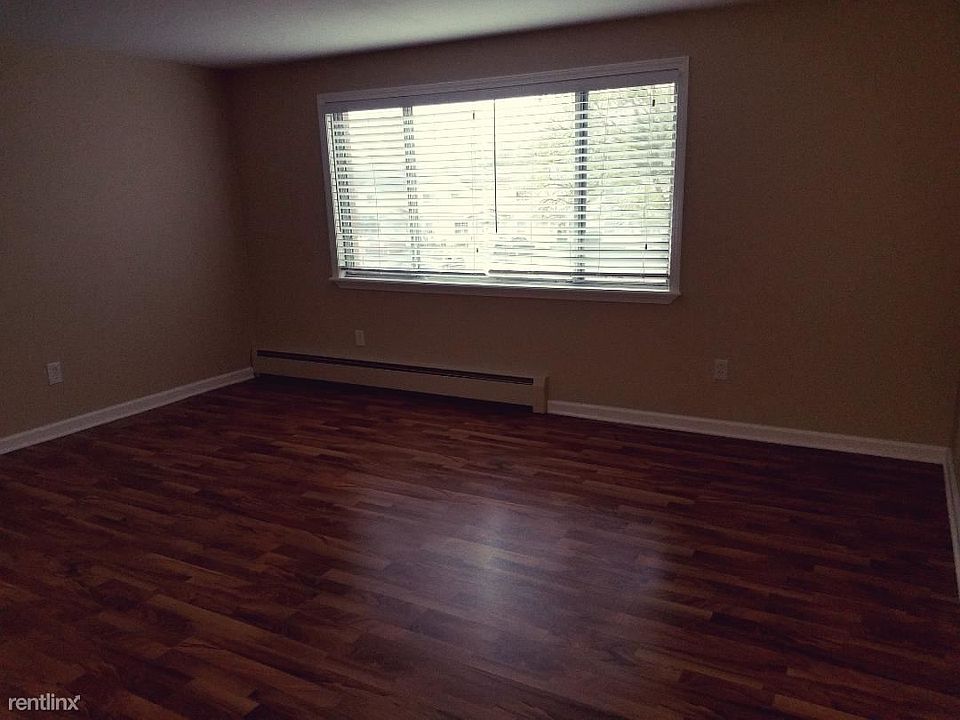 2-2Bb: Living Room
