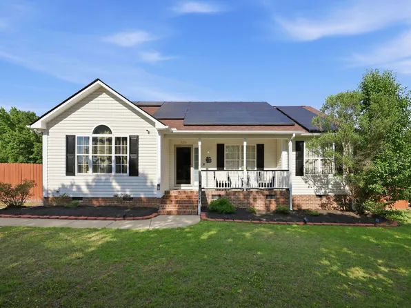 1047 Smith Rd, Smithfield, NC 27577