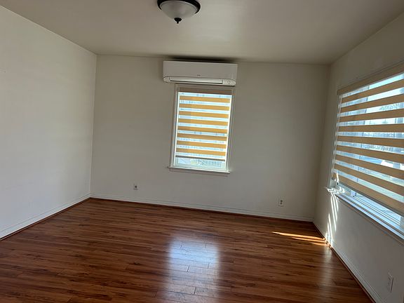 2nd image of 656 W Glenoaks Blvd #1