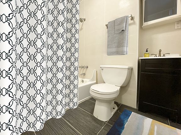 5th image of 243 W 115th St #1C