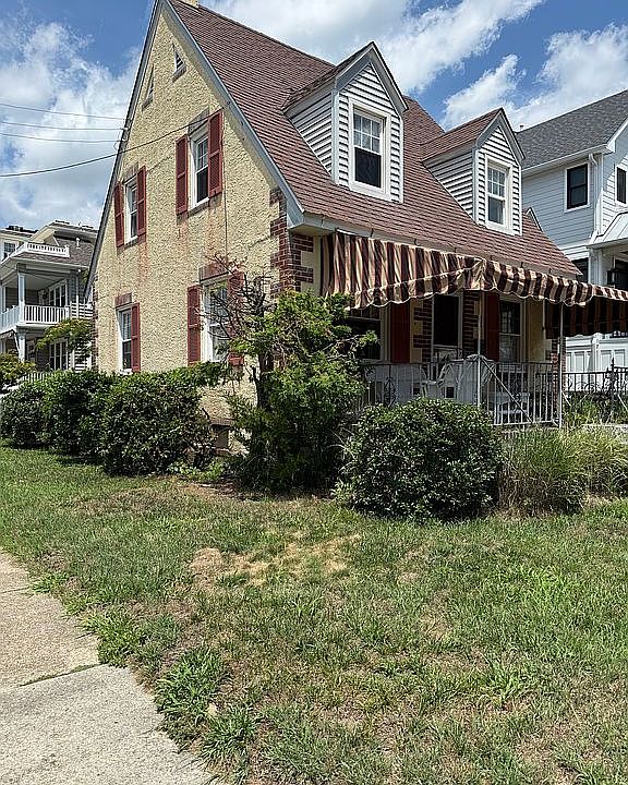 2nd image of 3001 Pacific Ave