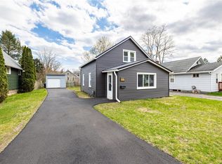 107 Birchwood Dr, Rochester, NY 14622