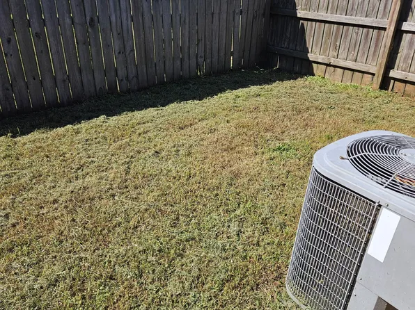 2000 Lena Dr, Chalmette, LA