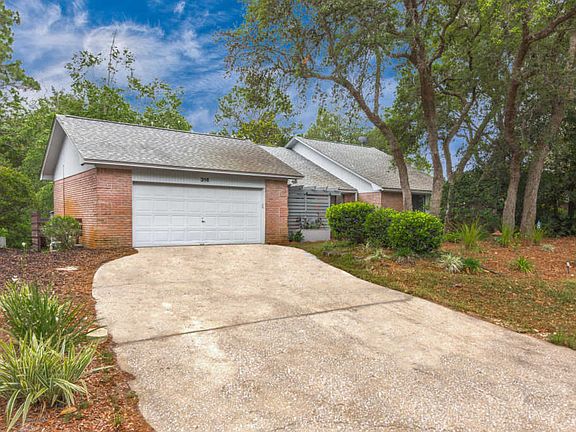 2nd image of 316 Curacao Way